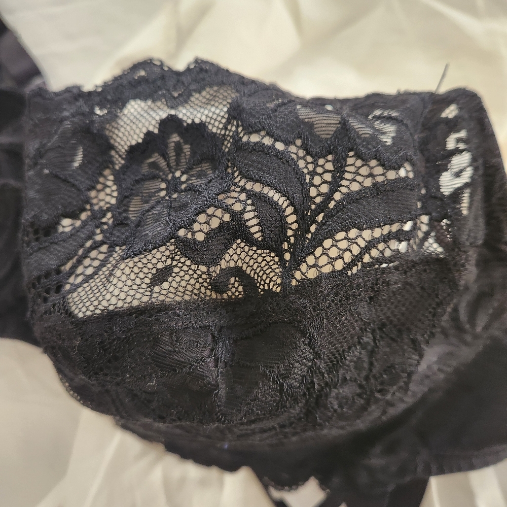 3/$15  Women's Black Lace Bra  36F